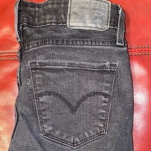 Women’s Levi’s 711 Skinny